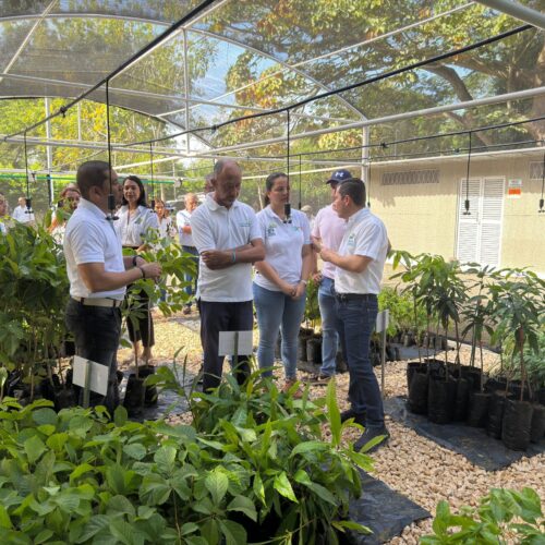 Director General De La CVS Y Funcionarios, Inauguran Moderno Vivero Bioclimatico Inaugurado En La Sede Principal De La CVS