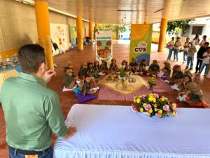 imagen de niños guardianes del ambiente graduados por la CVS