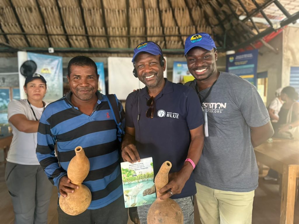imagen de proyecto de vida manglar con delegacion de personas de Africa